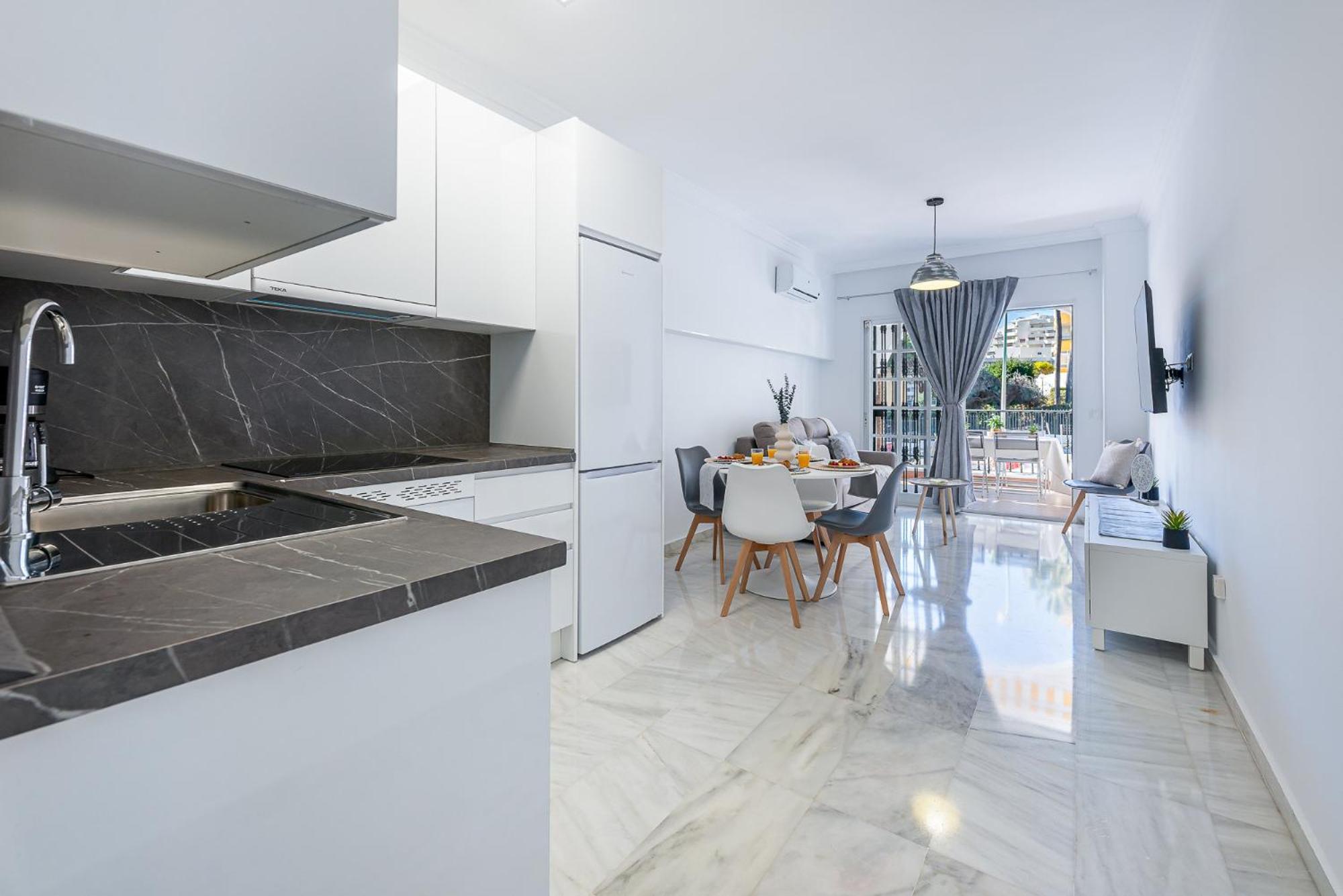 797 Holiday Rentals - Apartamento En Pueblo Quinta A 1 Min De La Playa Benalmádena Exteriör bild